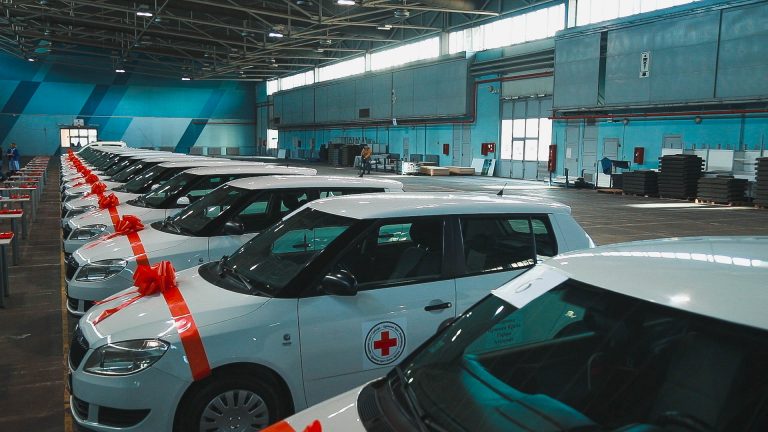 22 аутомобила за организације Црвеног крста у Војводини