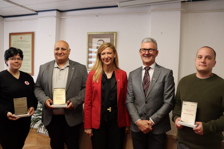 У сусрет Националном дану добровољних давалаца крви – уручена признања за допринос у области добровољног давалаштва крви