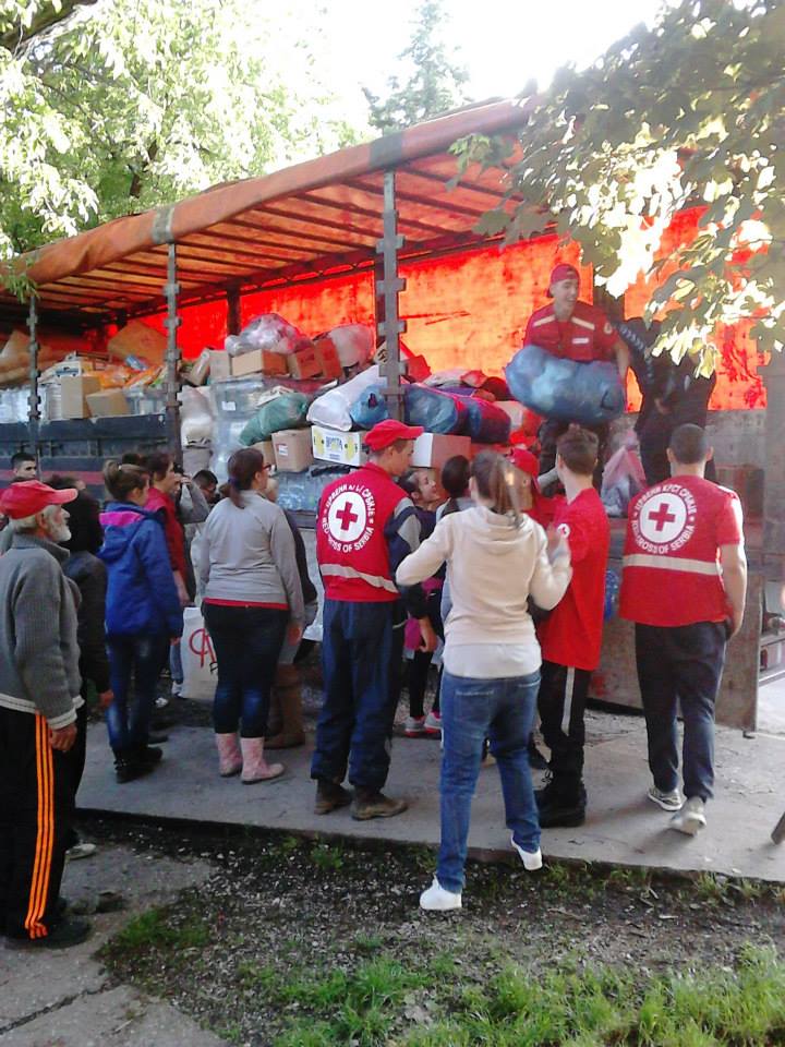Тим Црвеног крста Војводине на терену у Сремској Митровици