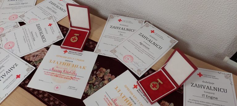 Додела признања Црвеног крста